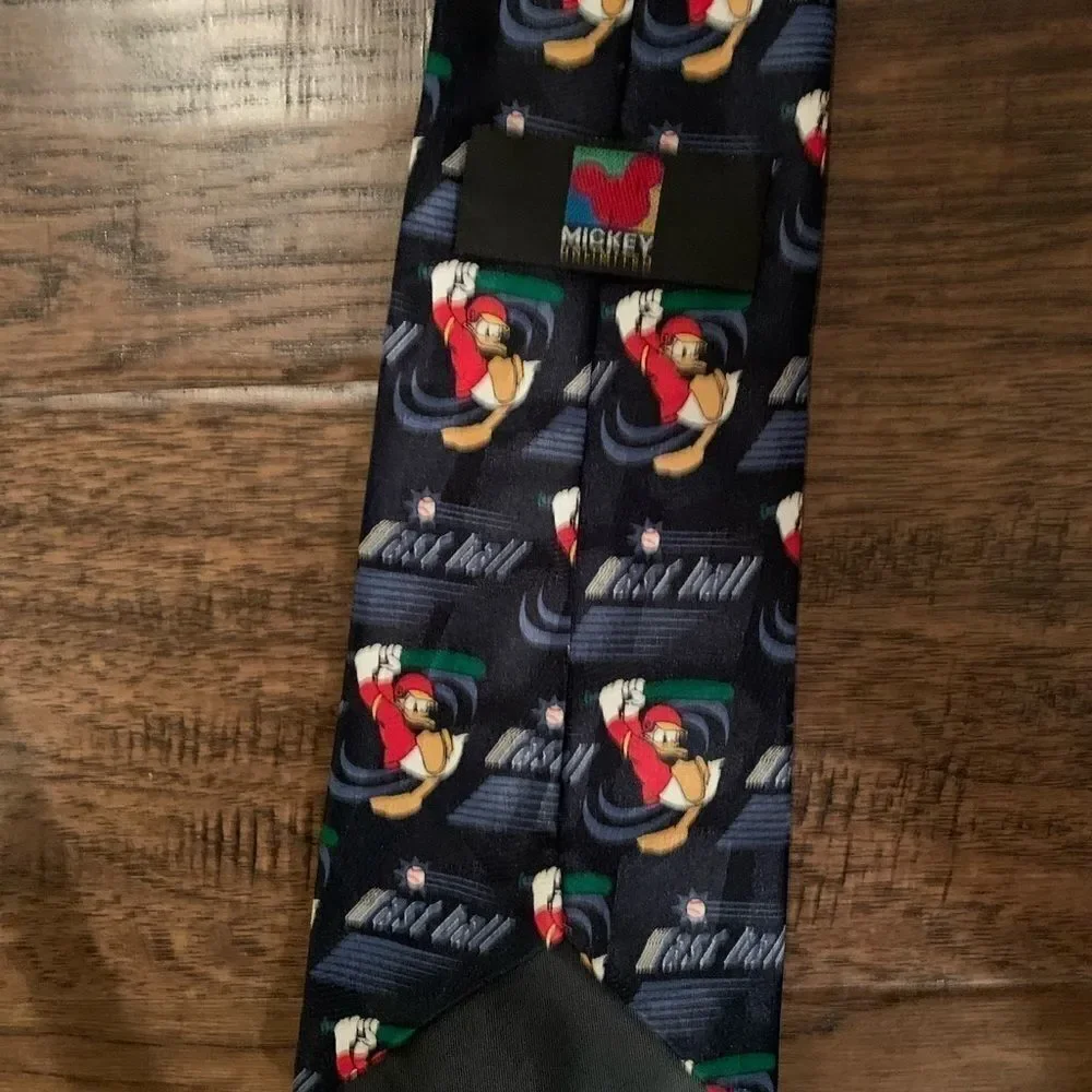‎EUC Men’s Mickey Mouse Unlimited Neck Tie.